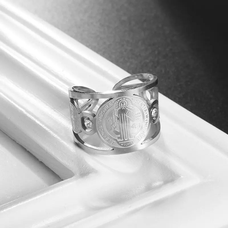 Anillo San Benito | Baño de Oro + Caja Premium Gratis✨👑